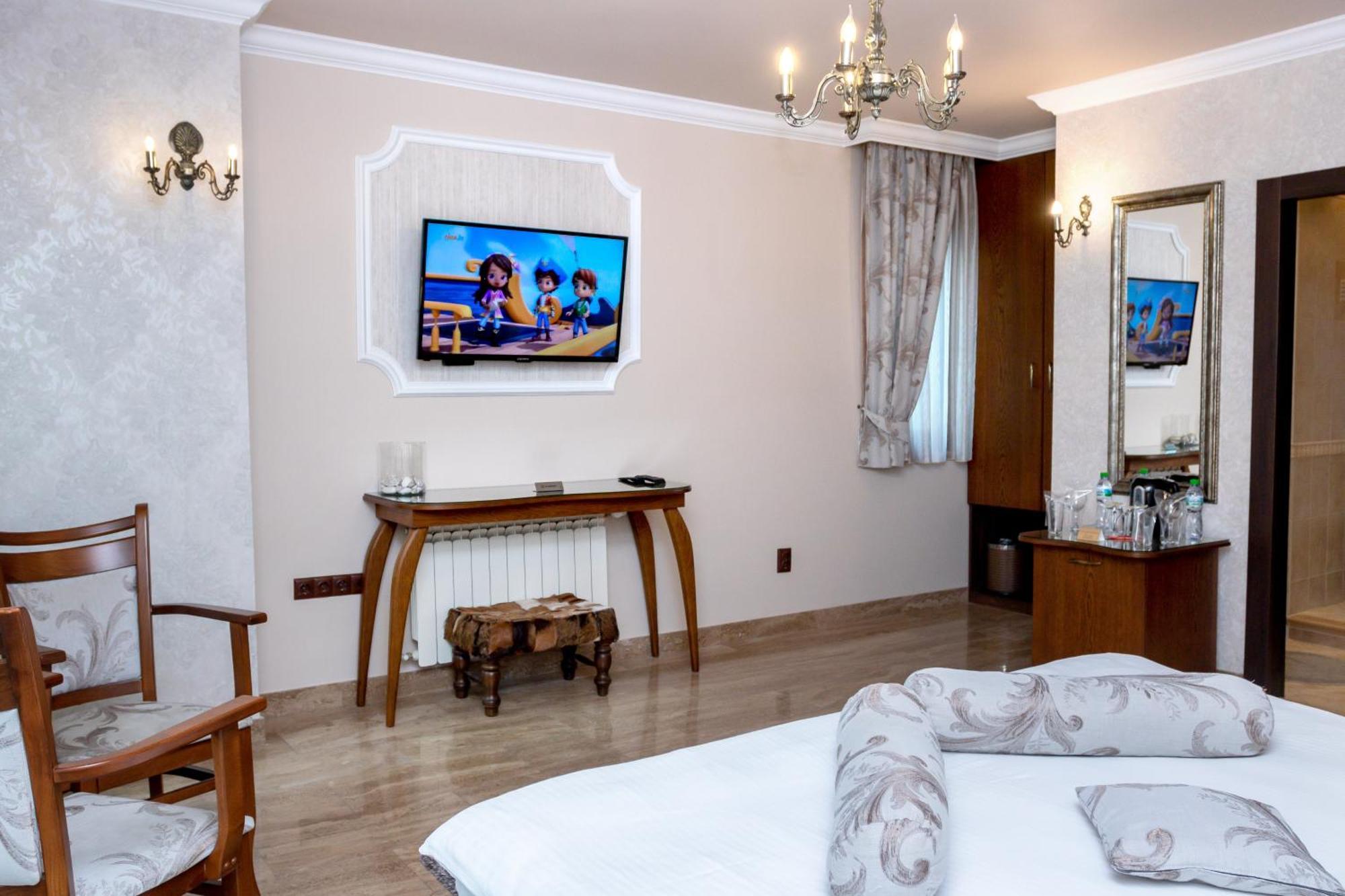 Mon Ami Apart In Studentski Grad Area Sofia Ngoại thất bức ảnh