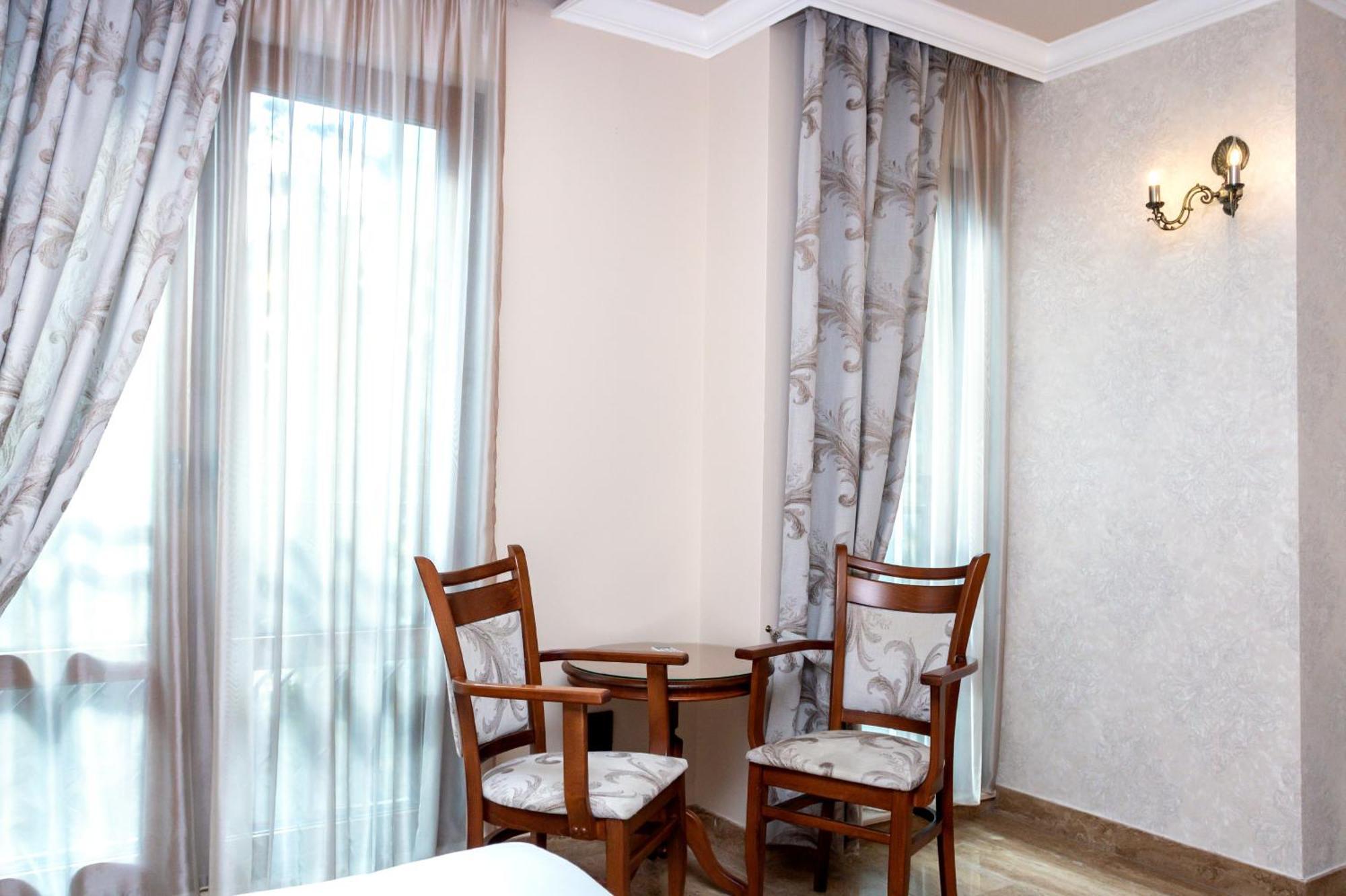 Mon Ami Apart In Studentski Grad Area Sofia Ngoại thất bức ảnh