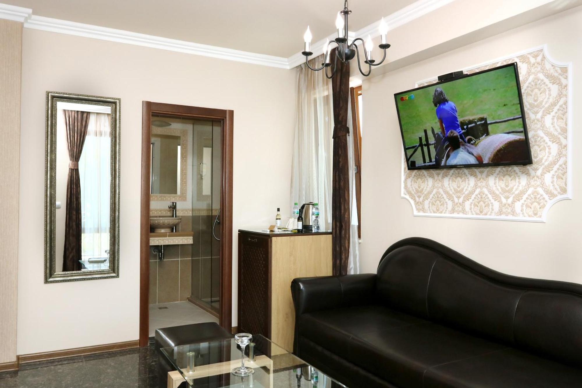 Mon Ami Apart In Studentski Grad Area Sofia Ngoại thất bức ảnh
